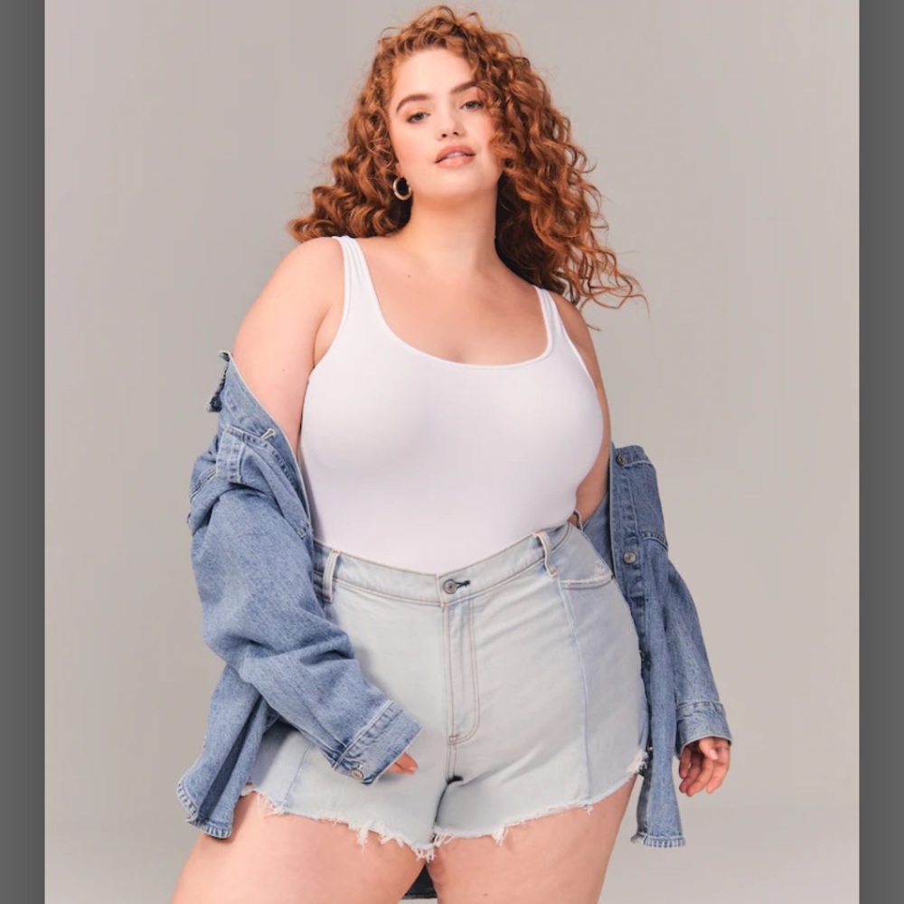 A&F High rise curve love cutoff shorts size 32